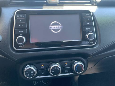 Used 2022 Nissan Versa S FWD image 23