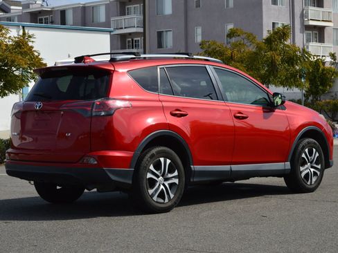 Used 2017 Toyota RAV4 LE w/ Carpet Mat Package image 6