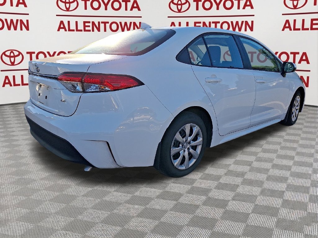 Used 2023 Toyota Corolla LE FWD image 6
