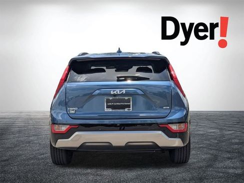Certified 2023 Kia Niro EX Touring FWD image 7