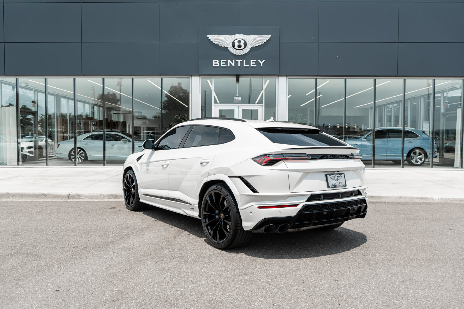 Used 2023 Lamborghini Urus S AWD/4WD image 8