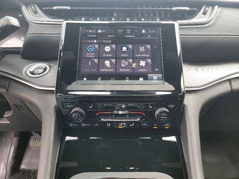 Used 2023 Jeep Grand Cherokee L Laredo AWD/4WD image 24