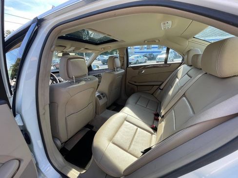 Used 2011 Mercedes-Benz E 350 4MATIC Sedan image 22
