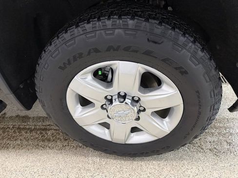 Used 2020 Chevrolet Silverado 2500 LTZ w/ Technology Package image 9