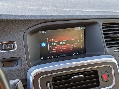 Used 2016 Volvo S60 T5 Premier w/ Convenience Package image 17