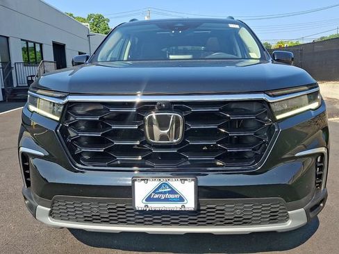Used 2023 Honda Pilot Elite image 2