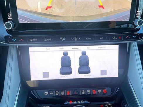 New 2026 Jeep Grand Wagoneer Summit w/ Premium Group III image 19