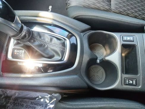 Used 2020 Nissan Rogue SV AWD/4WD image 23