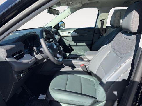 New 2026 Ford Explorer Active w/ Active Comfort Package image 11