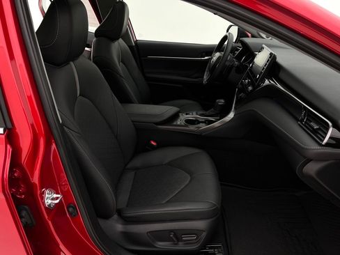 Used 2024 Toyota Camry XSE w/ Navigation Package image 13