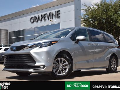 Used 2025 Toyota Sienna XLE