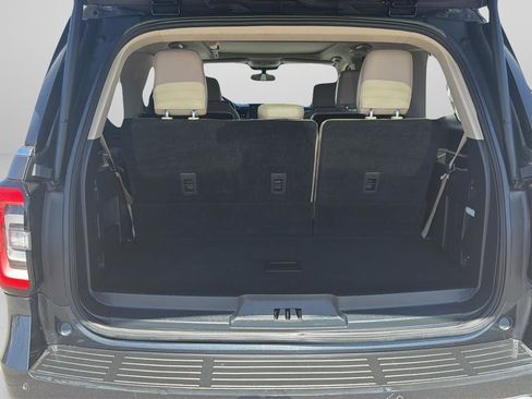 Used 2023 Ford Expedition Limited AWD/4WD image 11