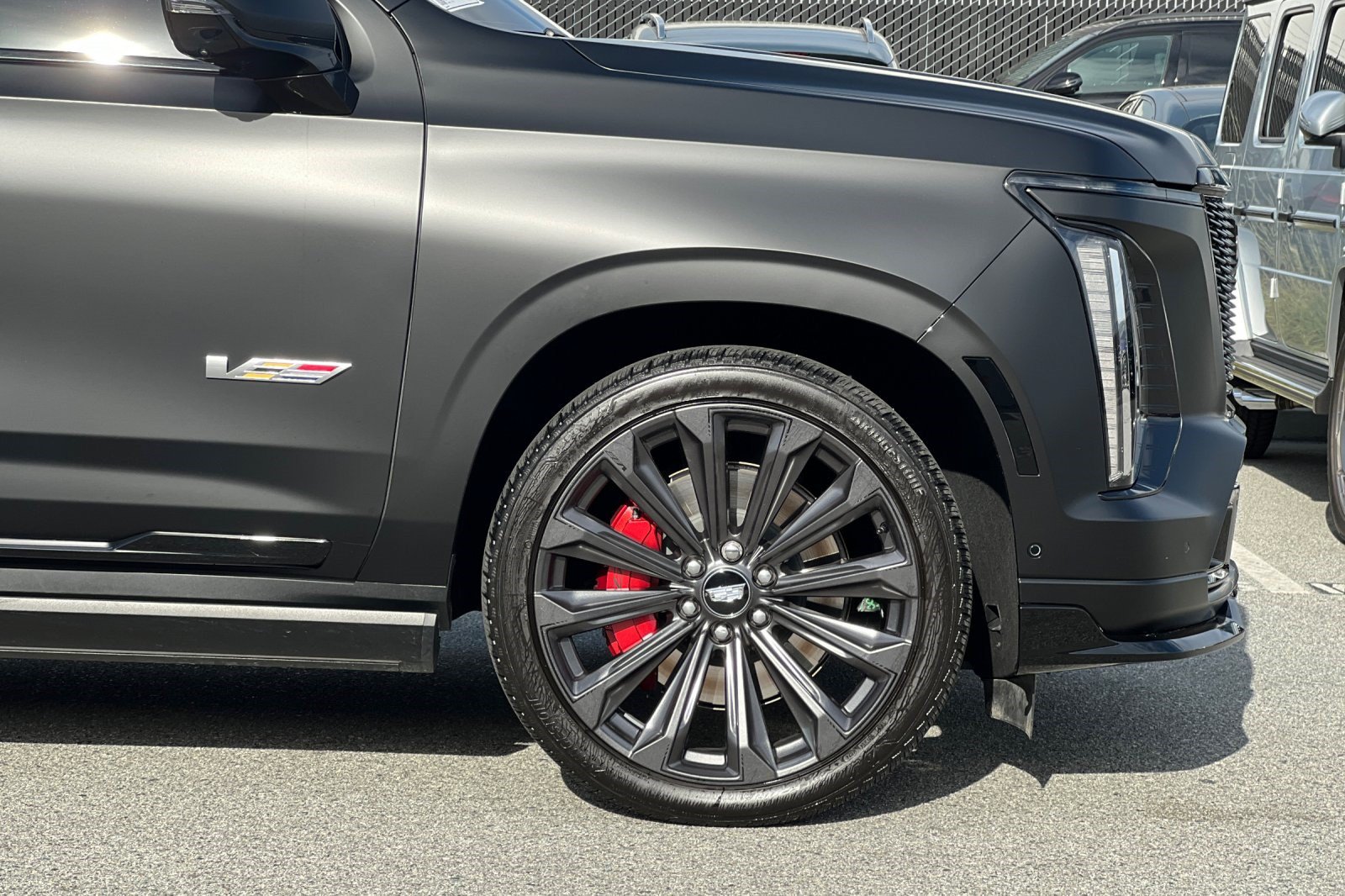 Used 2025 Cadillac Escalade V AWD/4WD image 37