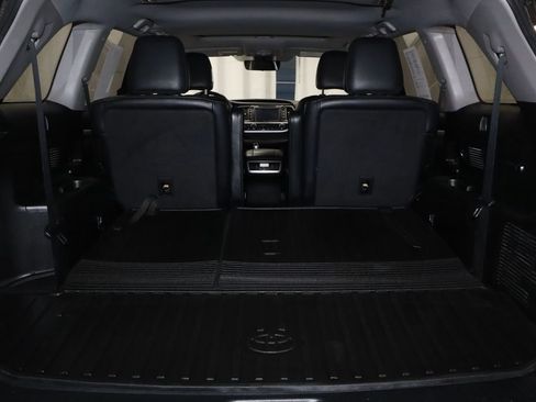 Used 2019 Toyota Highlander Limited AWD/4WD image 18