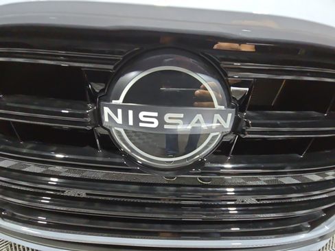 New 2025 Nissan Versa SV w/ Trunk Package image 23