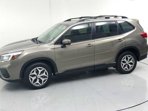 Used 2019 Subaru Forester Premium image 5