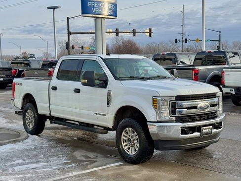 Used 2019 Ford F250 XLT w/ Snow Plow Prep Package image 6