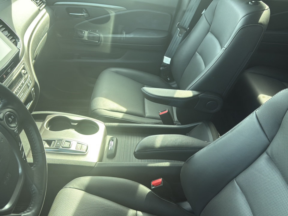 Certified 2023 Honda Ridgeline RTL image 2