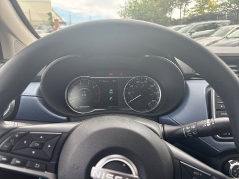 Used 2025 Nissan Versa SV FWD image 35