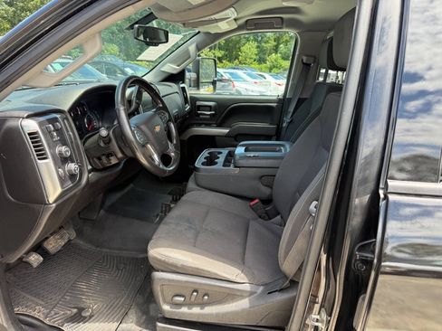 Used 2019 Chevrolet Silverado 2500 LT AWD/4WD image 15