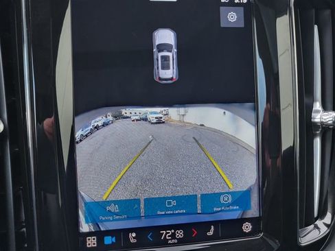 Certified 2025 Volvo XC60 B5 Core image 23