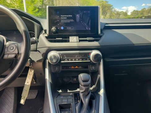 Used 2024 Toyota RAV4 LE image 21