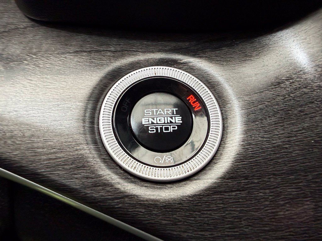 Used 2024 Jeep Grand Cherokee Limited 4xe AWD/4WD image 45