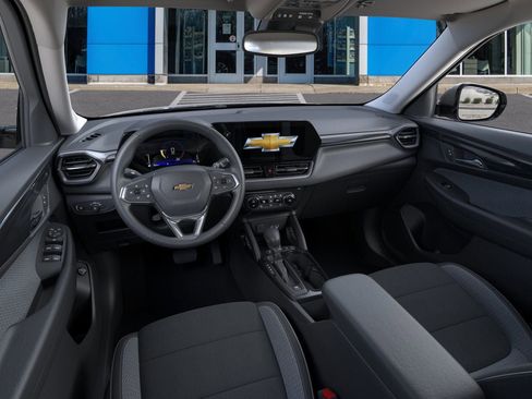 Certified 2026 Chevrolet TrailBlazer LT w/ Convenience Package image 39