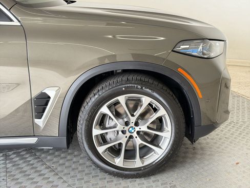 New 2026 BMW X5 xDrive50e w/ Premium Package AWD/4WD image 12