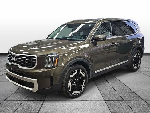 Used 2025 Kia Telluride S AWD/4WD image 1