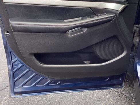 Used 2017 Ford Explorer XLT image 26