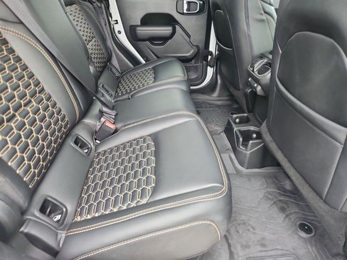 Used 2024 Jeep Gladiator Sport AWD/4WD image 25