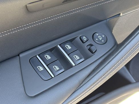 Used 2023 BMW 540i w/ M Sport Package RWD image 17