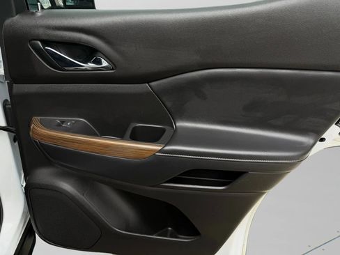 Used 2019 GMC Acadia SLE image 21