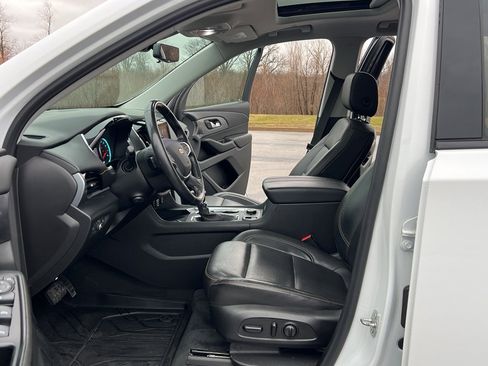 Used 2021 Chevrolet Traverse Premier w/ Redline Edition image 14