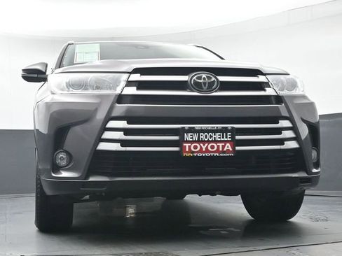 Certified 2019 Toyota Highlander XLE image 39