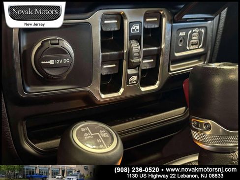 Used 2024 Jeep Wrangler Unlimited Sahara w/ Technology Group AWD/4WD image 28