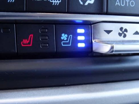 Used 2023 Ford Expedition XLT image 34