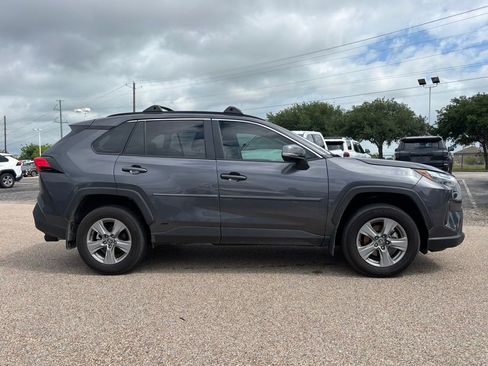 Used 2025 Toyota RAV4 XLE w/ Convenience Package image 4