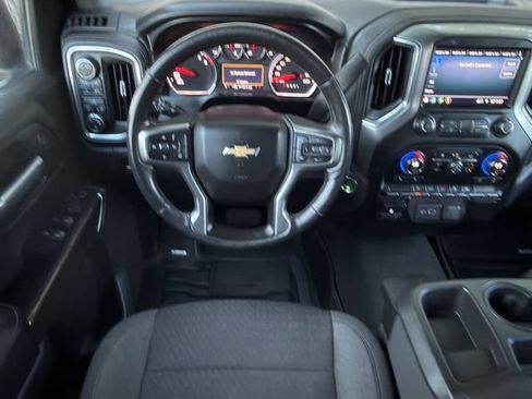 Used 2021 Chevrolet Silverado 1500 LT AWD/4WD image 16