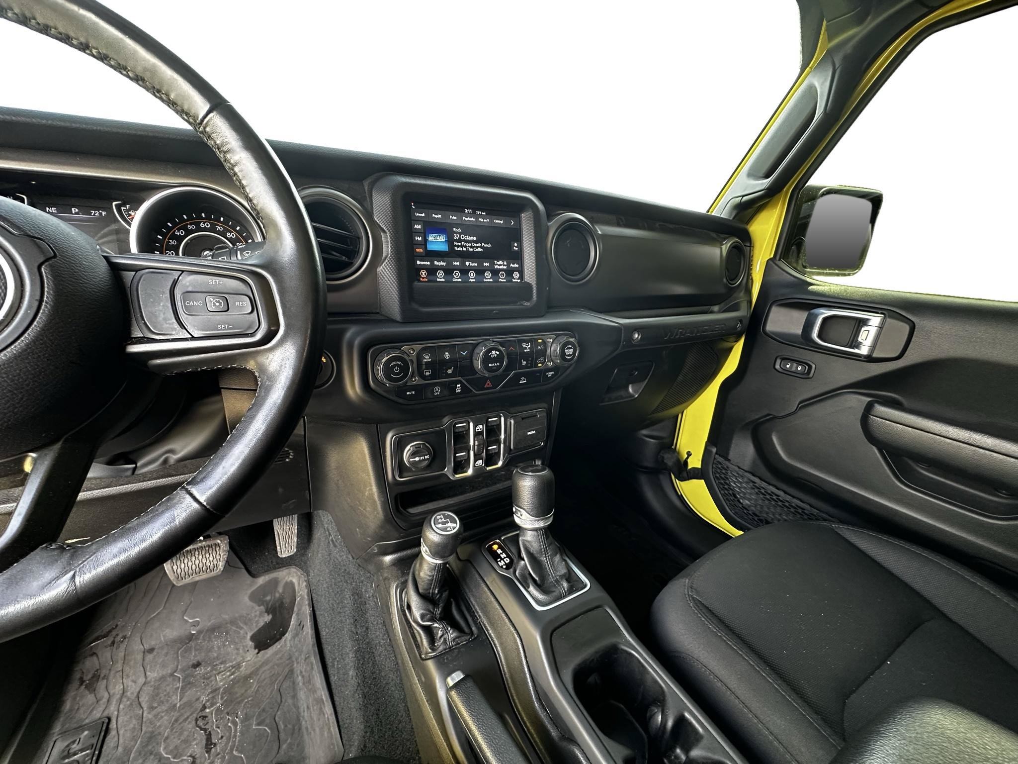 Used 2022 Jeep Wrangler Unlimited Sport w/ Xtreme Recon 35" Tire Package AWD/4WD image 17