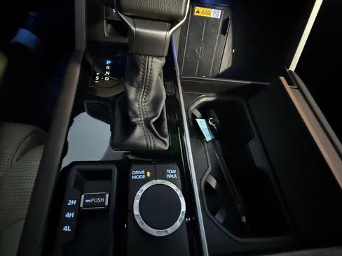 Used 2022 Toyota Tundra 1794 Edition image 18