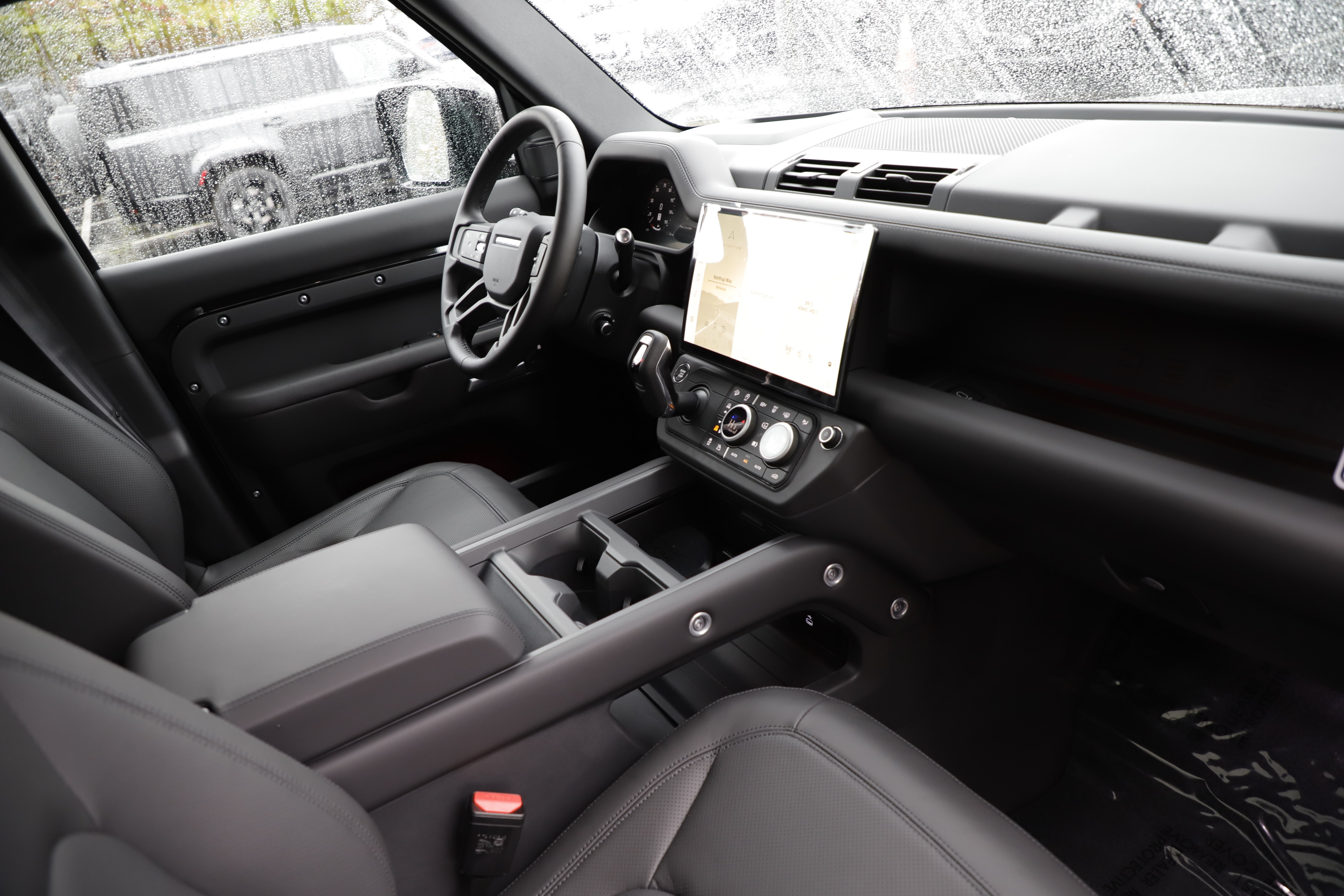 New 2026 Land Rover Defender 110 X-Dynamic SE AWD/4WD image 9