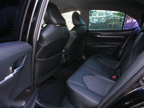 Used 2023 Toyota Camry SE w/ Convenience Package FWD image 13
