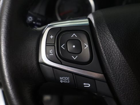 Used 2015 Toyota Camry SE image 36