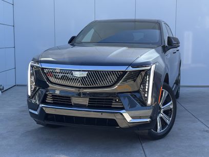 Certified 2025 Cadillac Escalade IQ Luxury 2 w/ LPO, Premium Carpet Package
