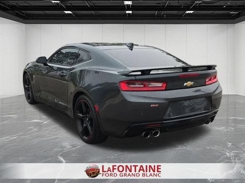 Used 2018 Chevrolet Camaro SS RWD image 5