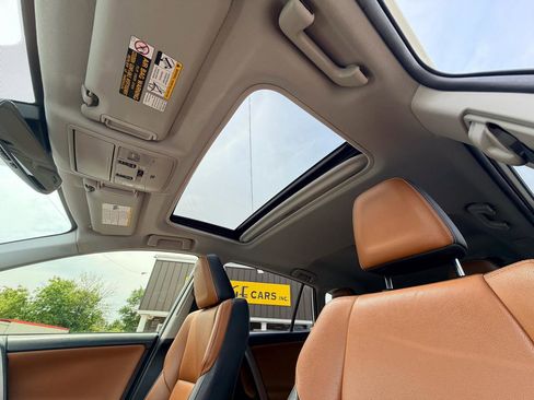 Used 2016 Toyota RAV4 Limited FWD image 22