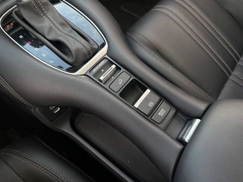 Used 2025 Honda HR-V EX-L image 29