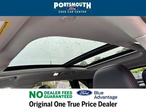 Certified 2022 Ford Escape SEL w/ SEL Stealth AWD Package image 8